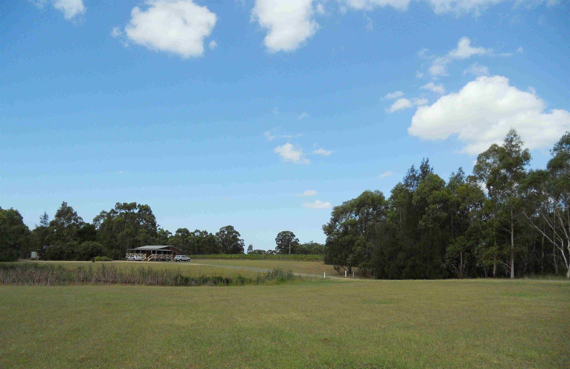 Cabins On Halls Pokolbin Exterior photo
